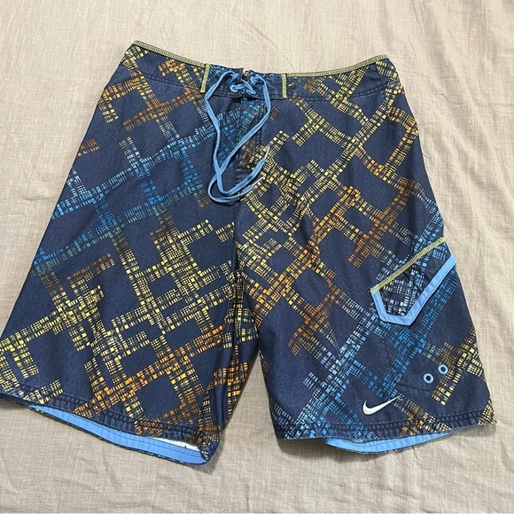 Nike Swim Board Shorts Trunks Bathing Suit Mens Size 34 tie front pocket - Picture 2 of 8
